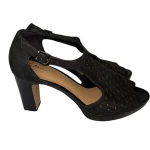 Clarks Artistan Jenness Energy Laser Cut Leather Peep Toe Sandals Black Size 8